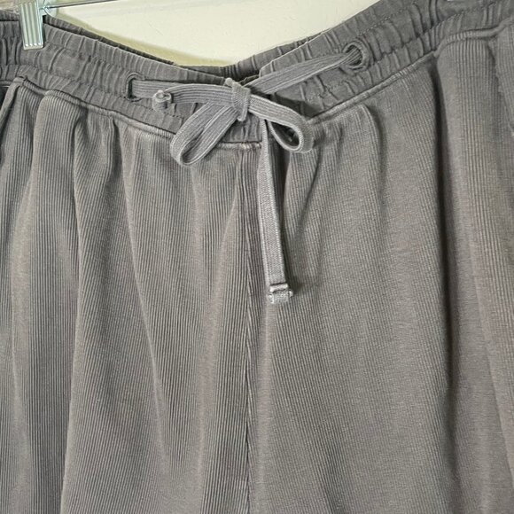 rare/self Mid Rise All Gender Exposed Seams Ribbed Shorts - Picture 6 of 12